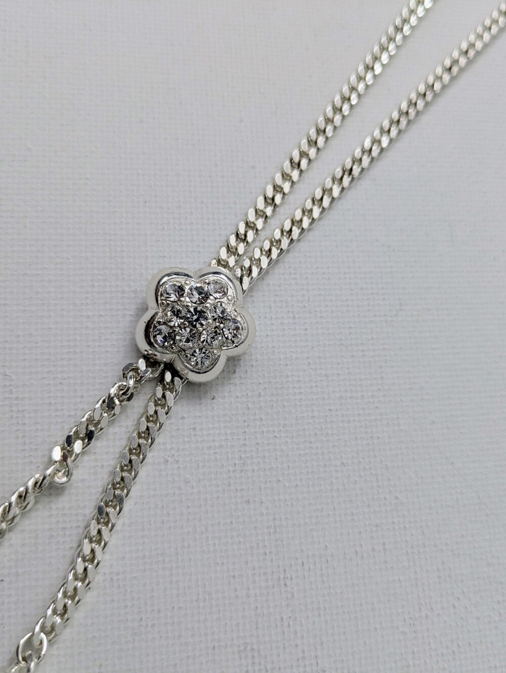 Silver Plated Tone Flower Slide Necklace - Silver